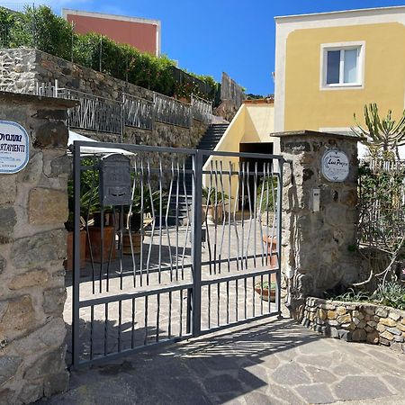 Ponza Inn- Casa Giovanna Екстер'єр фото
