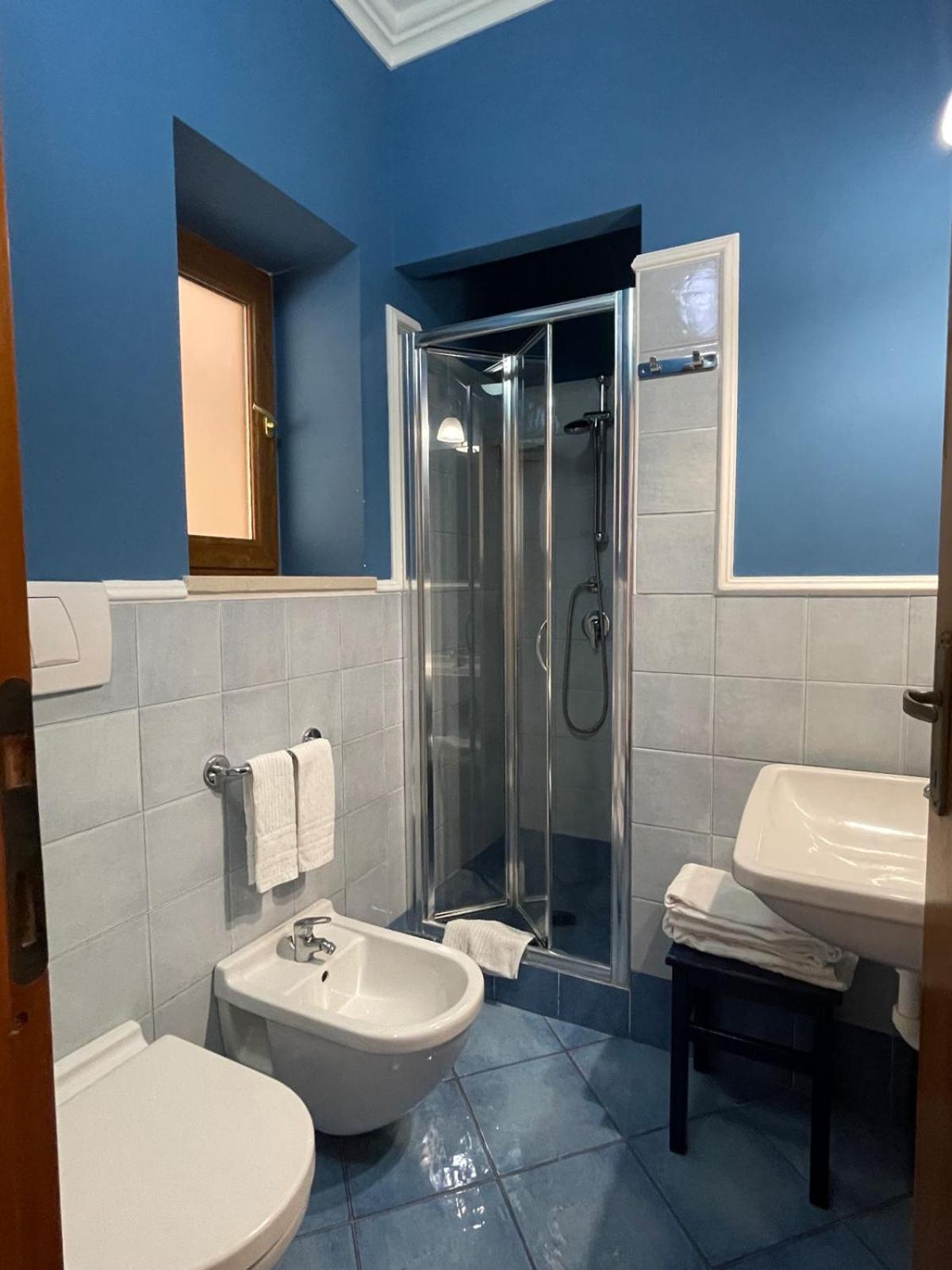 Ponza Inn- Casa Giovanna Екстер'єр фото