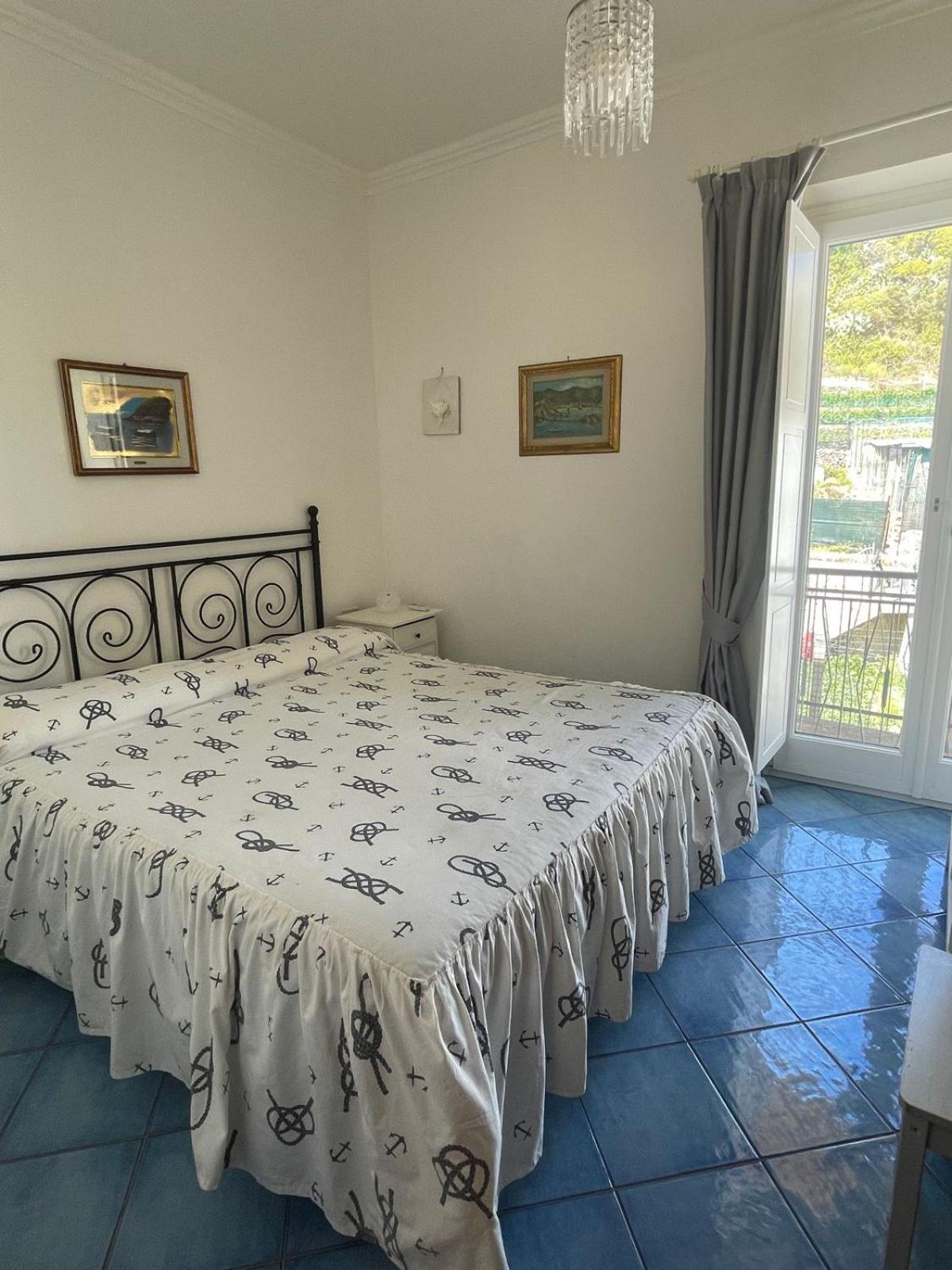 Ponza Inn- Casa Giovanna Екстер'єр фото
